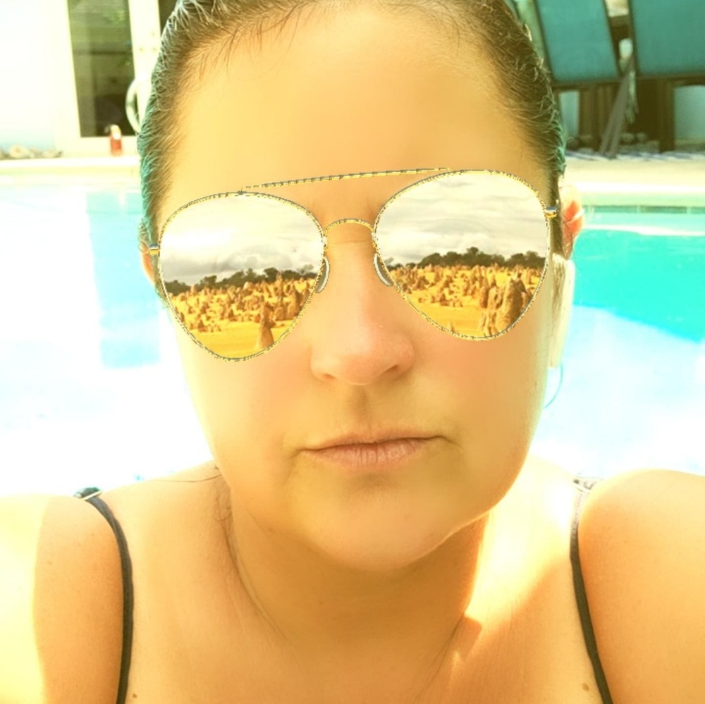 Meet your Posher, Danielle